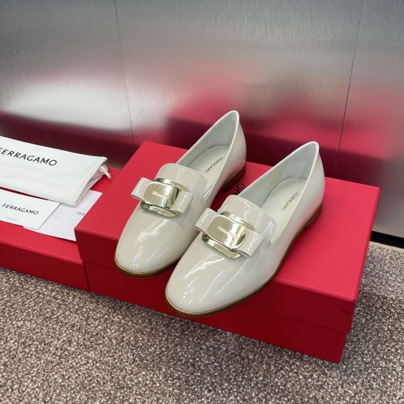 Ferragamo flat shoes